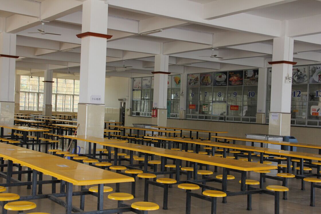 广西贺州职业学院校园风光 - 广西贺州职业学院